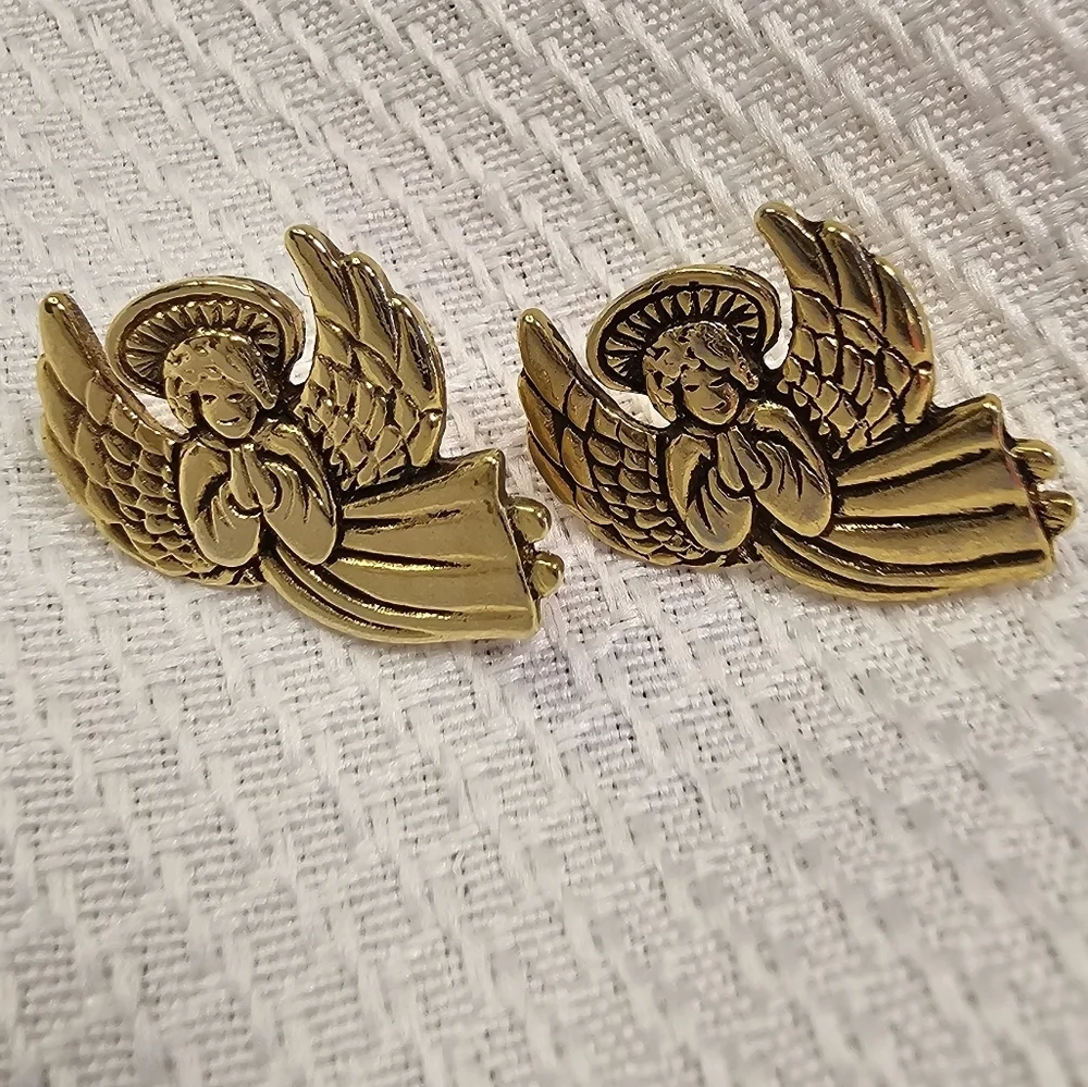 Brooch - Picture 1 of 5